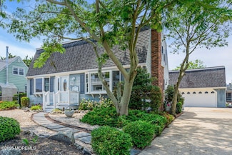 358 W 6th St, Ship Bottom, NJ 08008