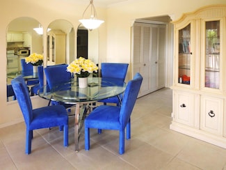 135 Salisbury F Unit 135, West Palm Beach, FL 33417