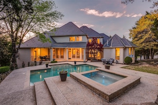 1256 Regents Park Ct, Desoto, TX 75115