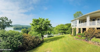 353 Southshore Dr, Greenback, TN 37742