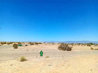 1390 Harbor Dr, Thermal, CA 92274