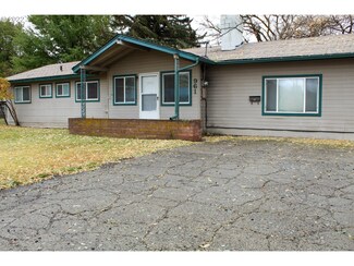961 S 3rd St, Lakeview, OR 97630