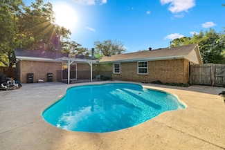 512 Saddle Ridge Ln, Saginaw, TX 76179