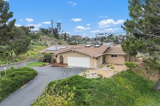 1277 Cypress Dr, Vista, CA 92084