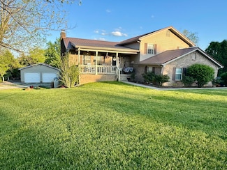 132 Woods Point Dr, Berea, KY 40403