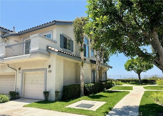 7715 E Viewrim Dr, Anaheim, CA 92808