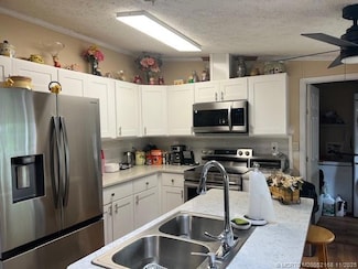 2401 NW 21st Terrace, Boynton Beach, FL 33436