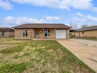 5210 3rd St, Danbury, TX 77534