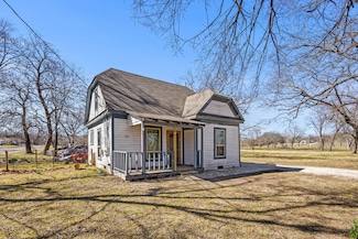 503 Braz St, Bonham, TX 75418
