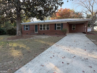 116 Country Club Rd, Dublin, GA 31021