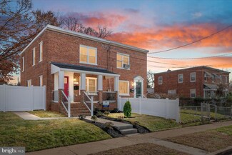 6307 Carrington Ct, Capitol Heights, MD 20743