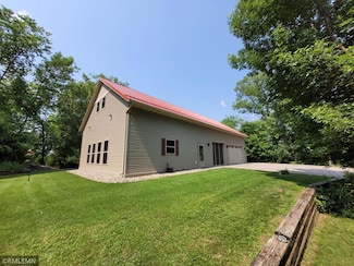 8961 70th St NW, Annandale, MN 55302