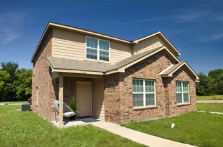 1708 S Waco St, van Alstyne, TX 75495