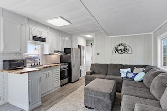 194 Buckley Rd Unit 44, Weare, NH 03281