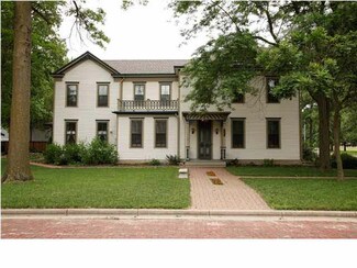 103 E 4th St, Halstead, KS 67056