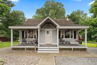 160 Disbrow St, Stratford, CT 06614