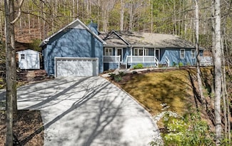207 Aberdeen Ln, Pisgah Forest, NC 28768