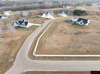 227 Double Eagle Dr, Mankato, MN 56001