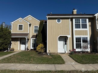 8 Pond View Dr, Plainsboro, NJ 08536