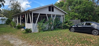 106 NE 5th St, Chiefland, FL 32626