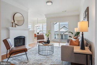 1530 Spring Gate Dr Unit 9423, McLean, VA 22102
