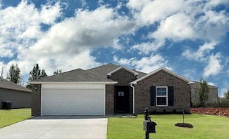 551 Arizona St, Farmington, AR 72730