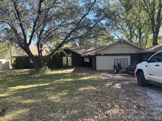 220 Golf Club Dr, Burneyville, OK 73430