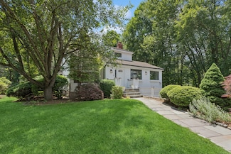 3 Donald Dr, Westport, CT 06880