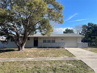 10043 Hayes St, Spring Hill, FL 34608