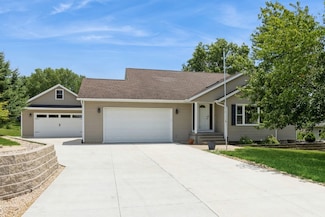 1276 Winchester Dr NE, Swisher, IA 52338