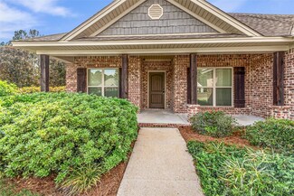 950 Southern Hills Dr, Wetumpka, AL 36093