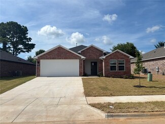 707 Picard Ave, Lowell, AR 72745