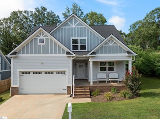 34 Seth St, Greenville, SC 29605