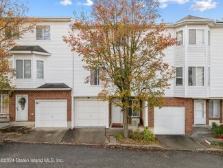 224 Aspen Knolls Way, Staten Island, NY 10312