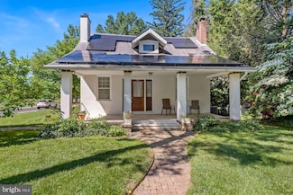 300 N Stanwick Rd, Moorestown, NJ 08057