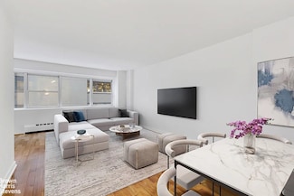 153 E 57th St Unit 7L, New York, NY 10022