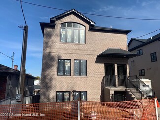 57 Marble St, Staten Island, NY 10314