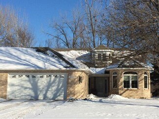 5602 Dunlap Ave N, Saint Paul, MN 55126
