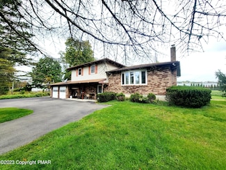 309 Hemlock Ln, Stroudsburg, PA 18360