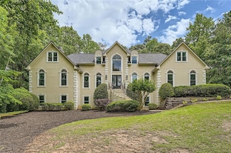 5940 Plantation Dr, Roswell, GA 30075
