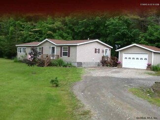 1356 White Church Rd, Crown Point, NY 12928