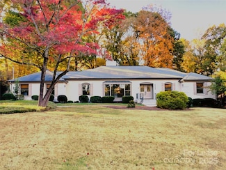 6334 Fair Valley Dr, Charlotte, NC 28226