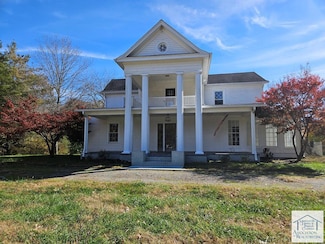 64 Hunters Green Dr, Stanleytown, VA 24168