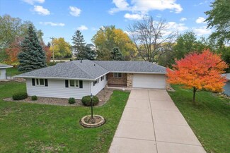 10929 Southview Dr, Burnsville, MN 55337