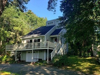 1 Merritt Dr, Hudson, MA 01749