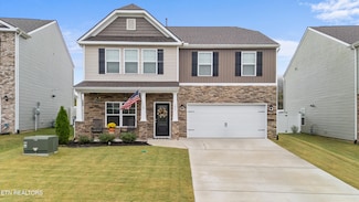 192 Centennial Village Dr, Oak Ridge, TN 37830