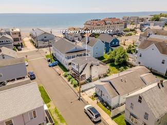 10 Sperry St, Milford, CT 06460