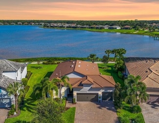 7948 Grande Shores Dr, Sarasota, FL 34240