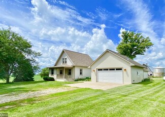 3436 200th St, Brooklyn, IA 52211