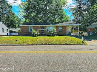 194 E Forest Ave, Jackson, TN 38301